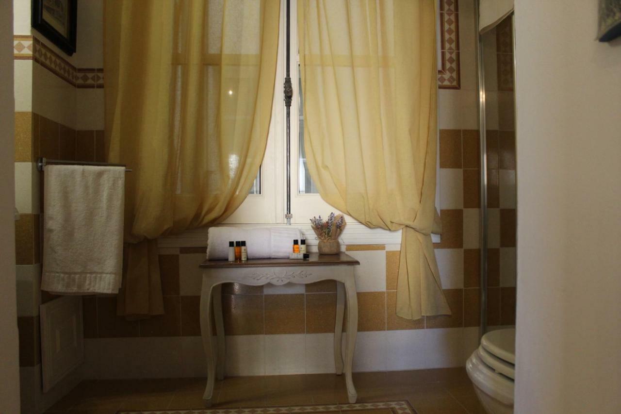 Les Suite Royales ซัสซารี ภายนอก รูปภาพ